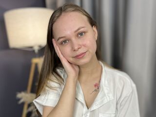 ElwynaBucher's Boobs cam Profile Image
